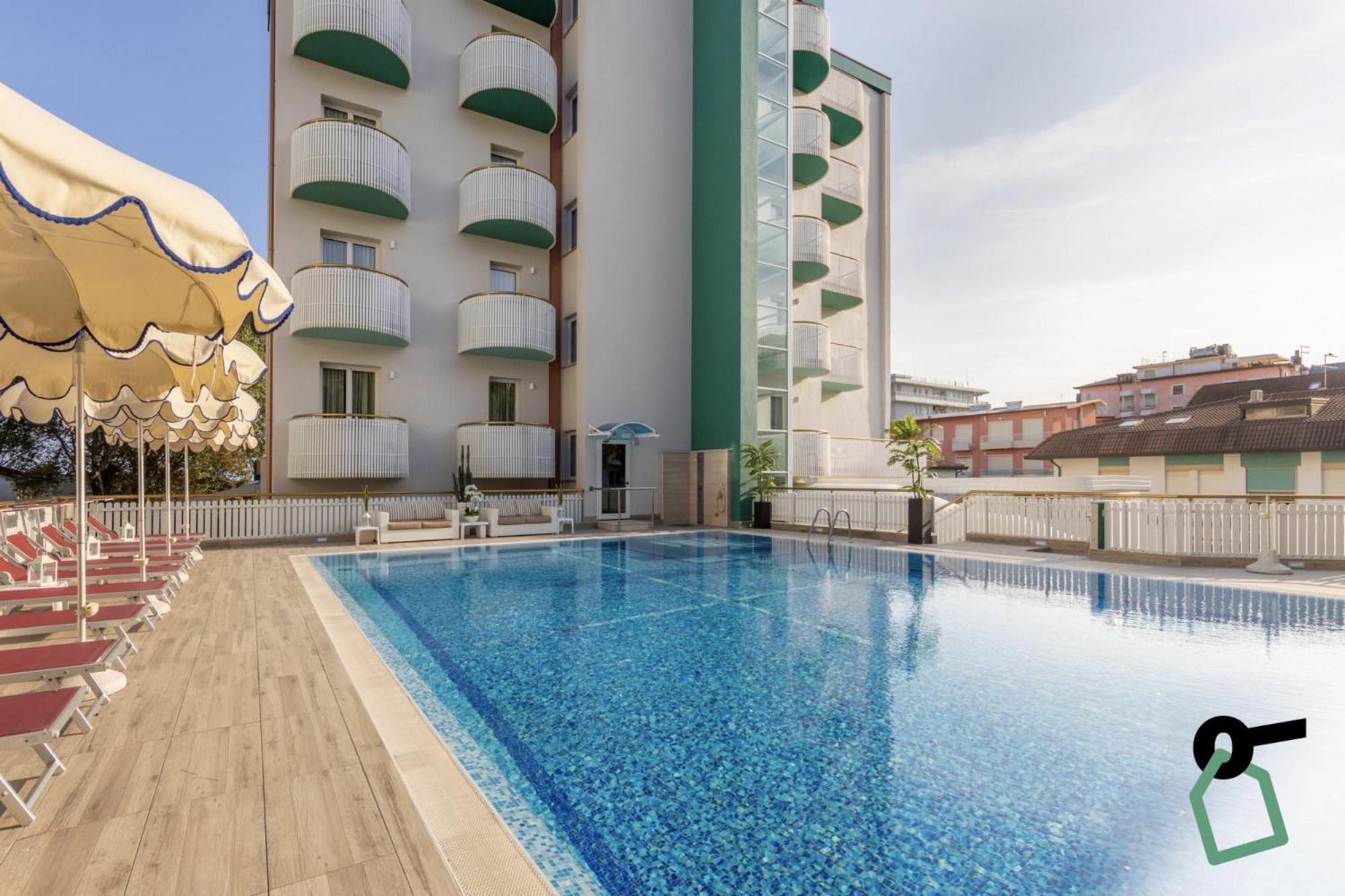 Hotel Hotiday Collection - Lido 4*